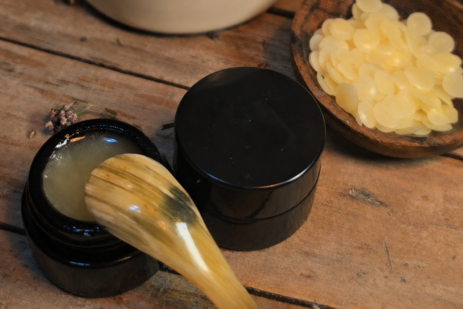 Bálsamo cremoso reparador para trufa, almohadillas, callos y zonas resecas